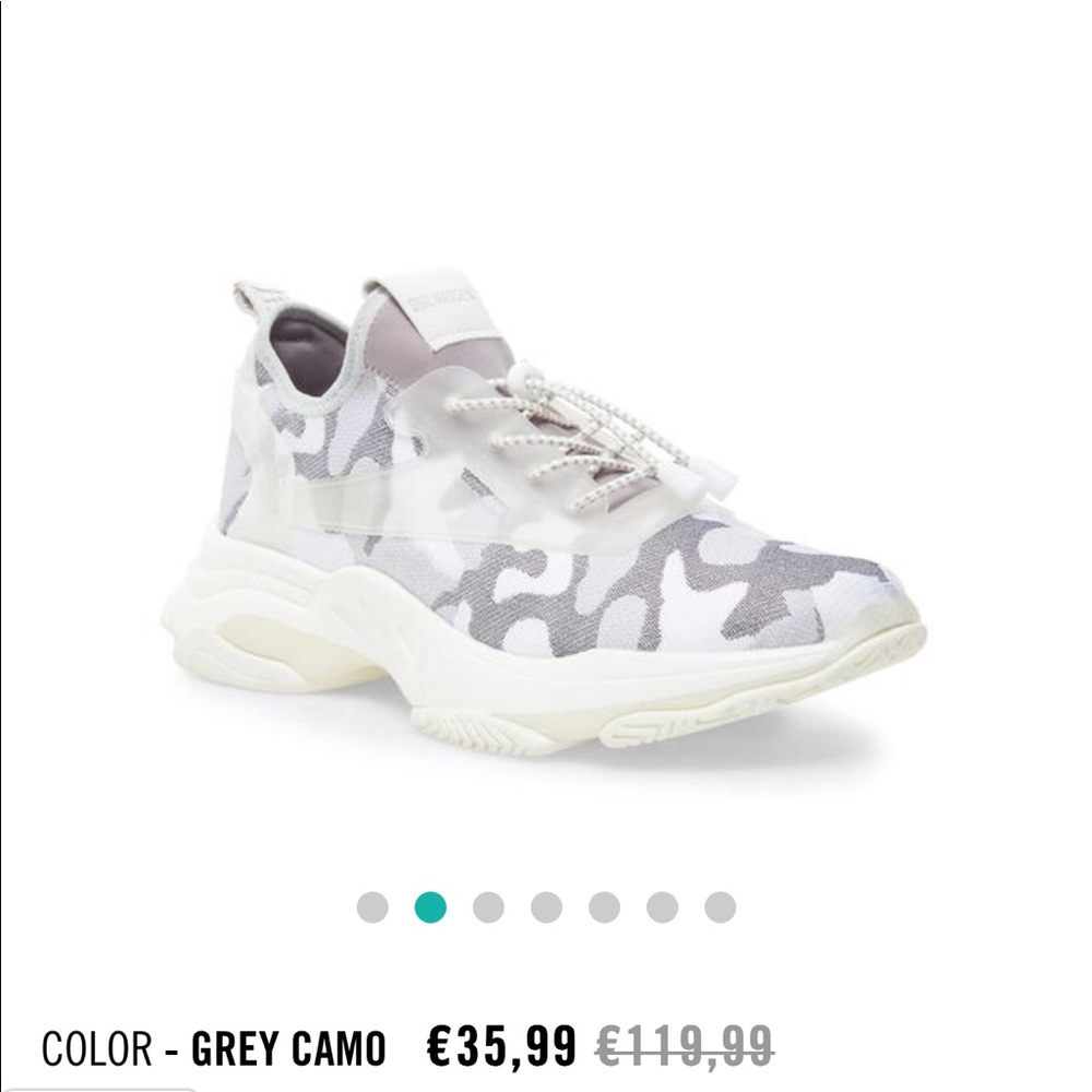 Steve Madden sneaker